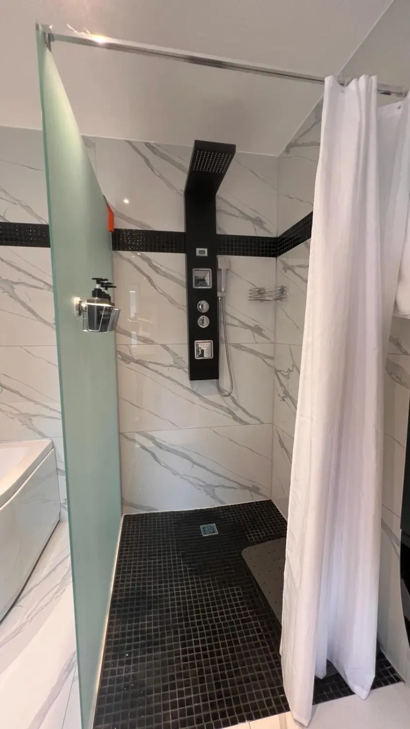 Badezimmer der LUXUS-RelaxDays-Apartments